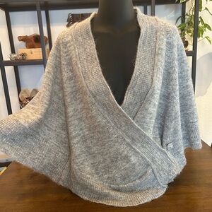 Anthropologie Women’s Knitted & Knotted Wrap Cape Heather Gray Sweater